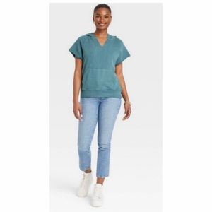 NWT French terry sleeveless hoodie by universal thread. Size XS